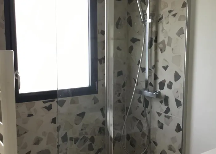 בית נופש Maison 2ch, Parking, A 10min De Bx, Calme *