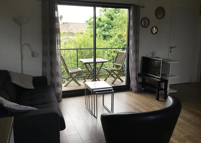 בית נופש Maison 2ch, Parking, A 10min De Bx, Calme